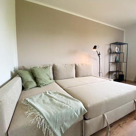 Schoene Wohnung Mit Rheinblick/Duesseldorf/Neuss/Messe Exterior photo