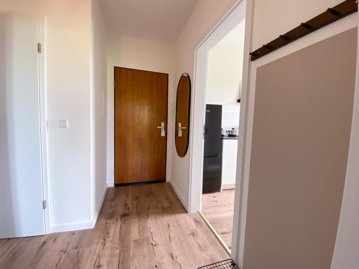 Schoene Wohnung Mit Rheinblick/Duesseldorf/Neuss/Messe Exterior photo