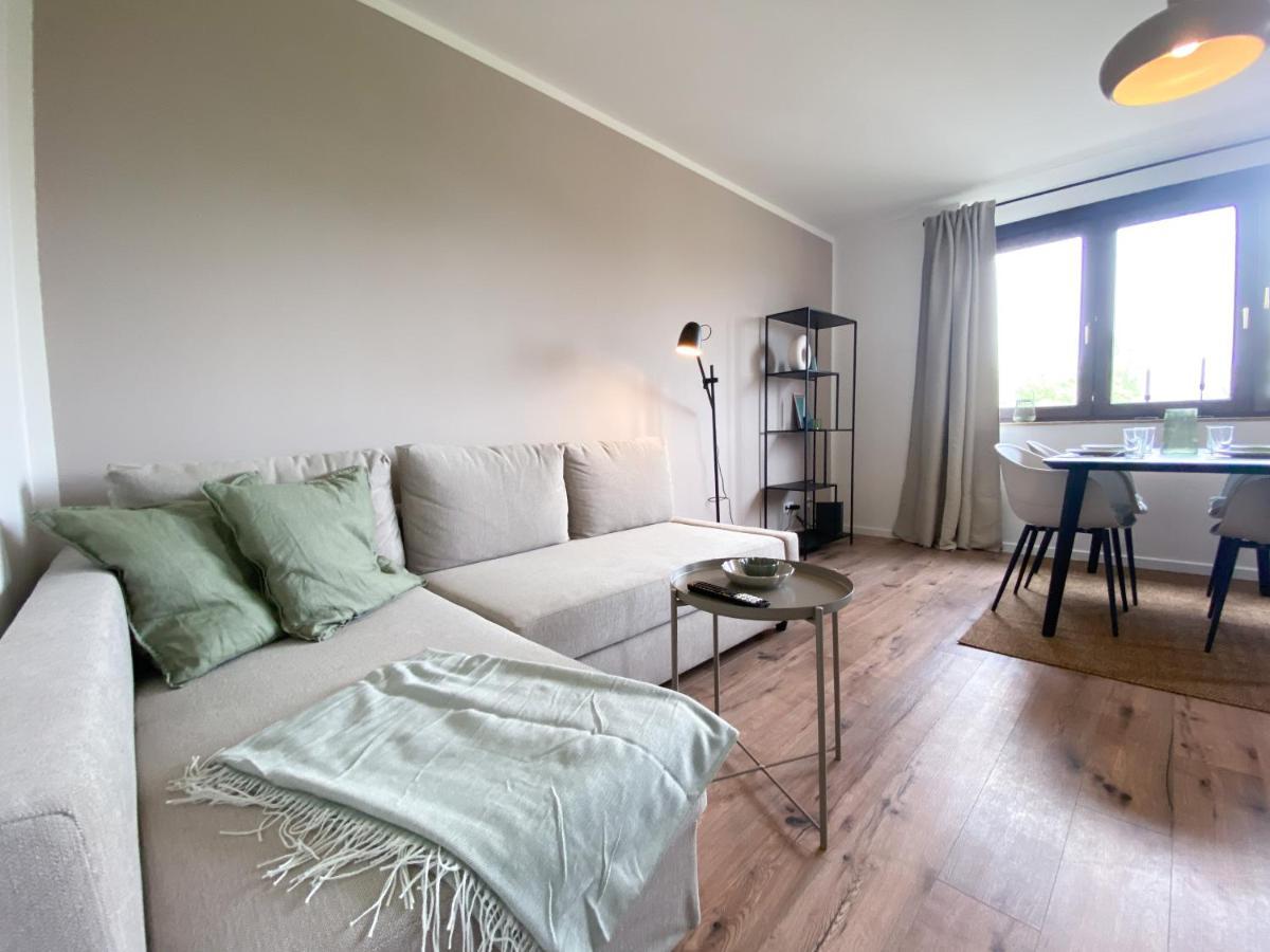 Schoene Wohnung Mit Rheinblick/Duesseldorf/Neuss/Messe Exterior photo