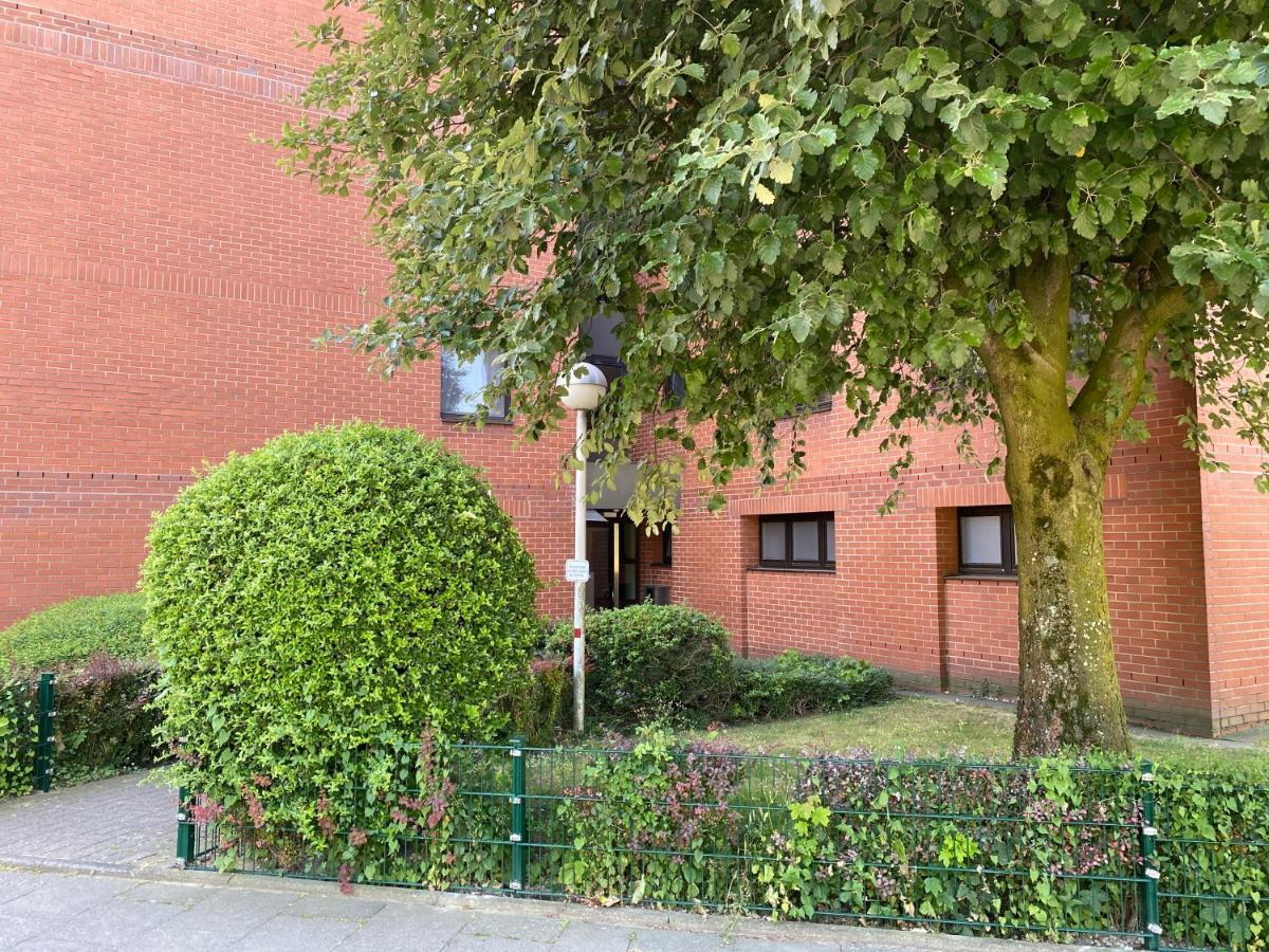 Schoene Wohnung Mit Rheinblick/Duesseldorf/Neuss/Messe Exterior photo